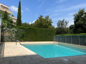 LA VILLA ONDINE - Spacieux appartement sur les collines Niçoises - Piscine - 2 parkings - Clim - Wifi